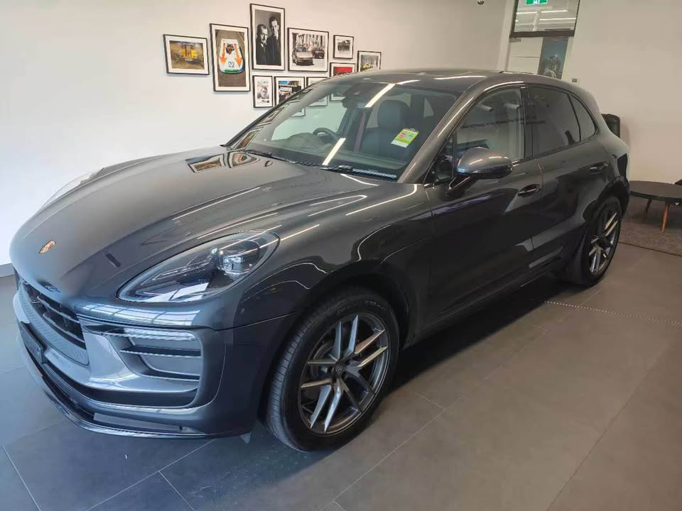 523948912_718724391140687_5713739842321722955_n